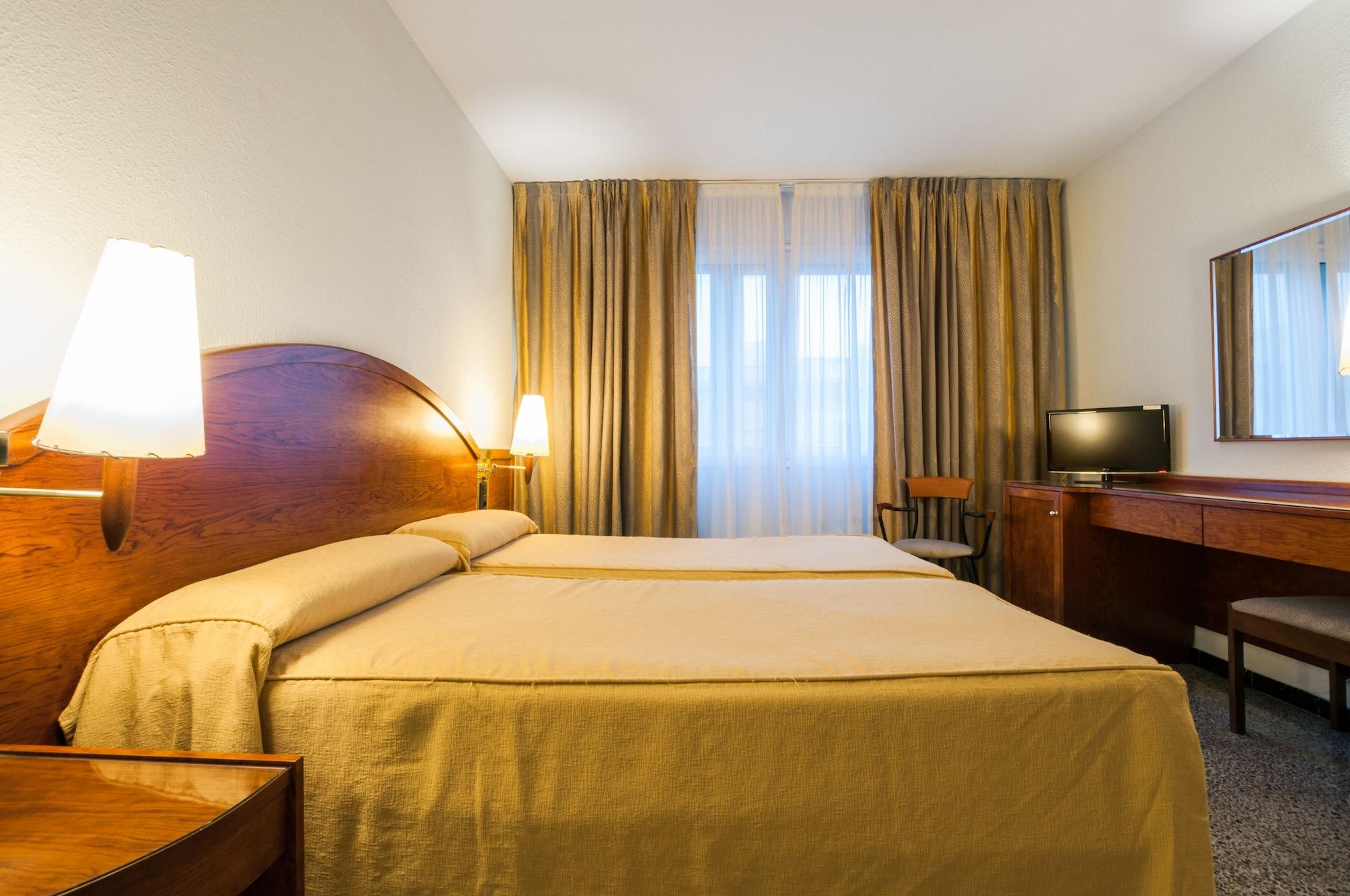 Hotel Gaudi Reus Zewnętrze zdjęcie