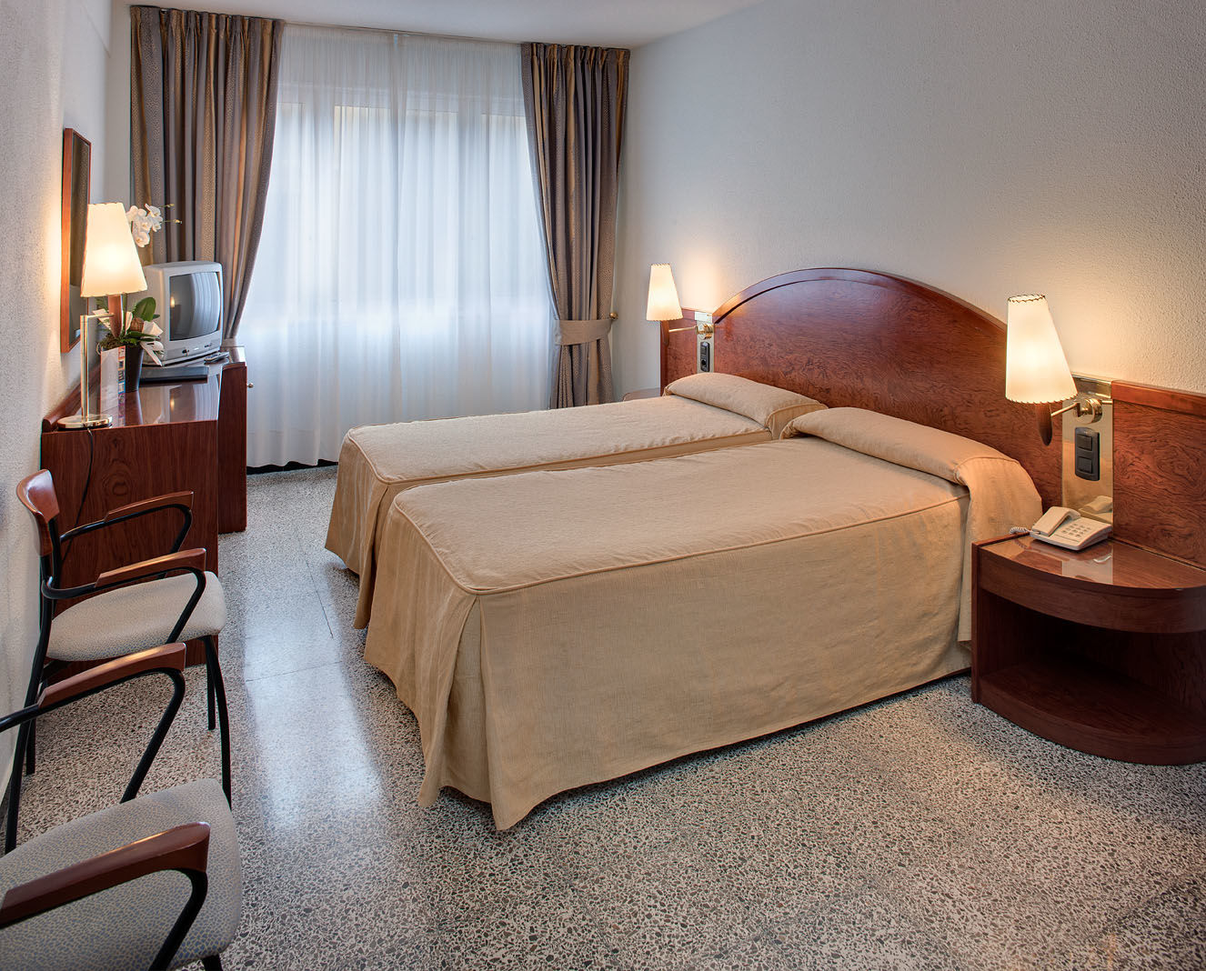 Hotel Gaudi Reus Zewnętrze zdjęcie
