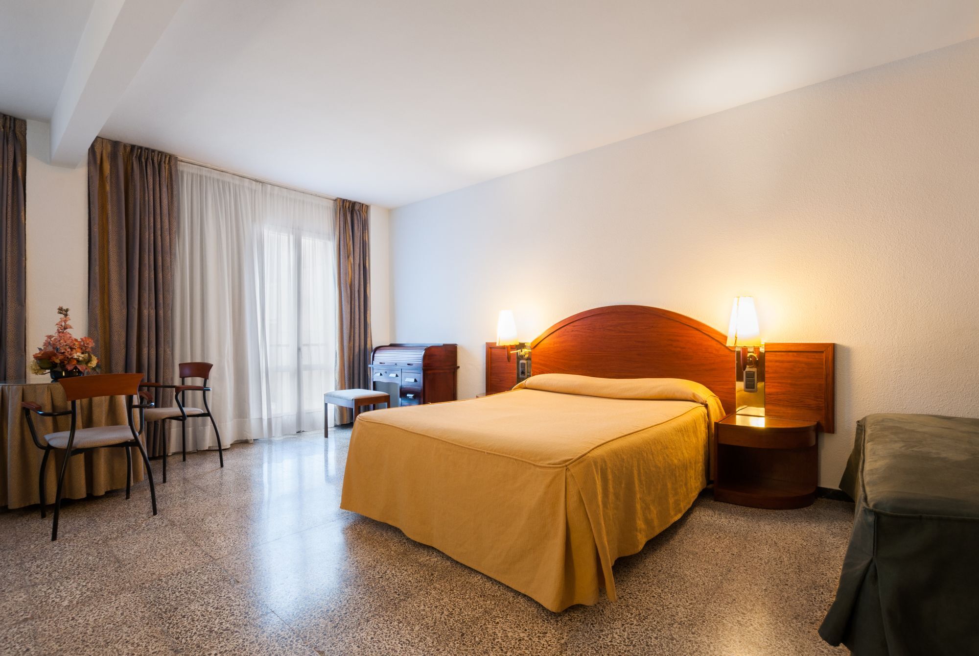 Hotel Gaudi Reus Zewnętrze zdjęcie